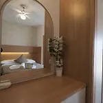Otel Seven