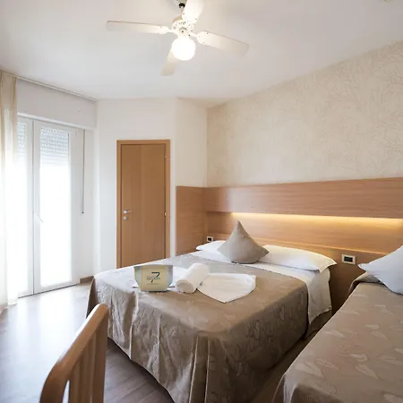 Seven Szálloda Rimini