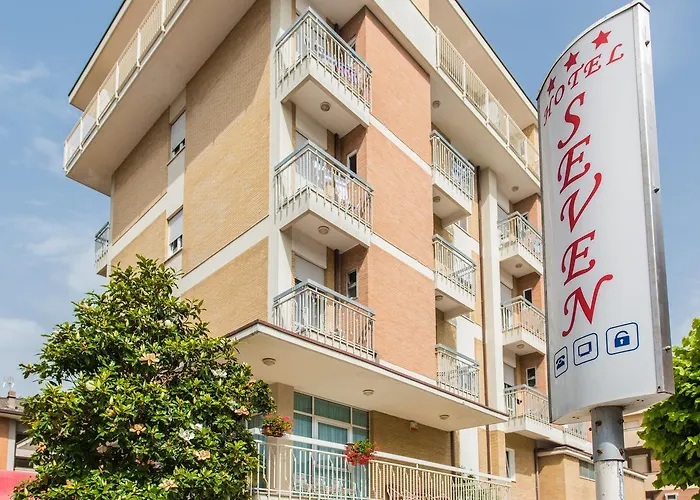 Seven Hotel
