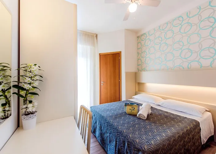 Hotel Seven 3*
