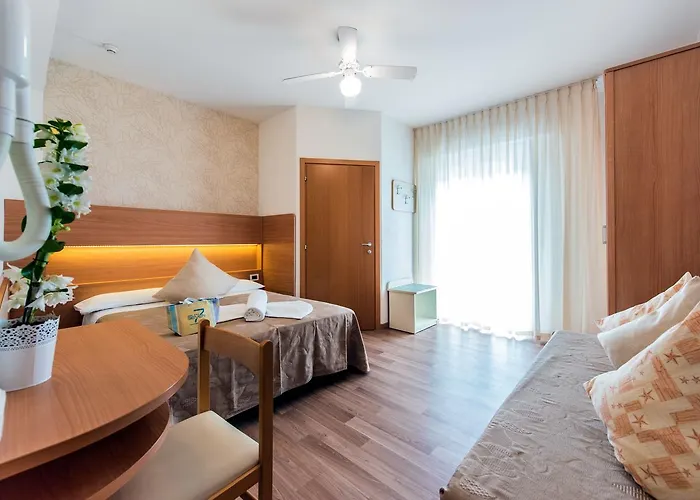 Hotel Seven 3*
